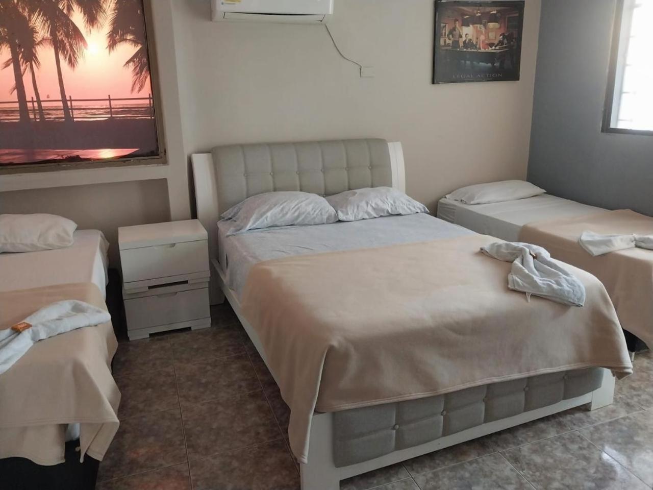 Villa Mary Hostal Баранкила Екстериор снимка